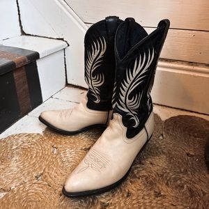 Vintage Code West Cowboy Boots